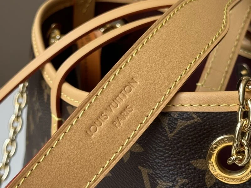 Casual Louis Vuitton Shopping Bags 49177