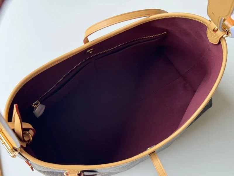Versatile Louis Vuitton Shopping Bags 49175