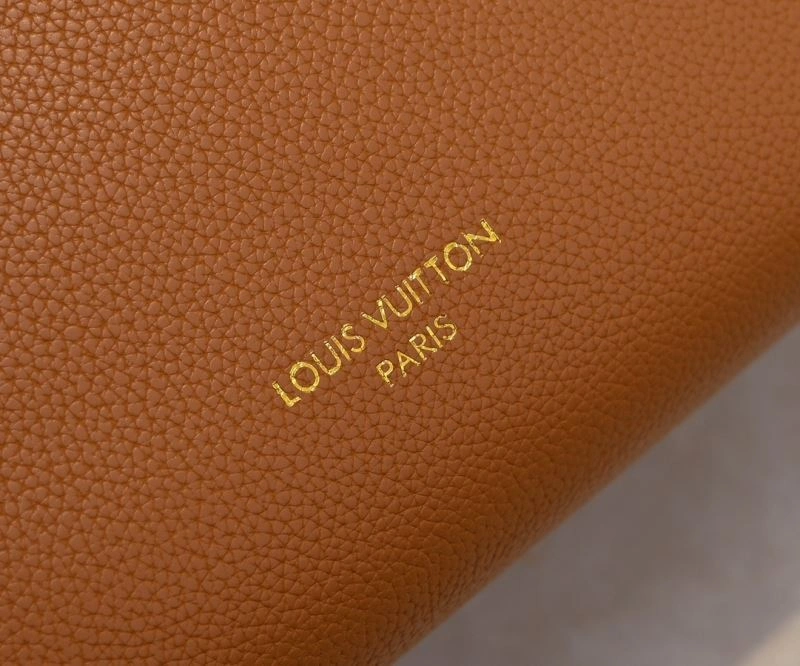 Snug Louis Vuitton Shopping Bags 79520