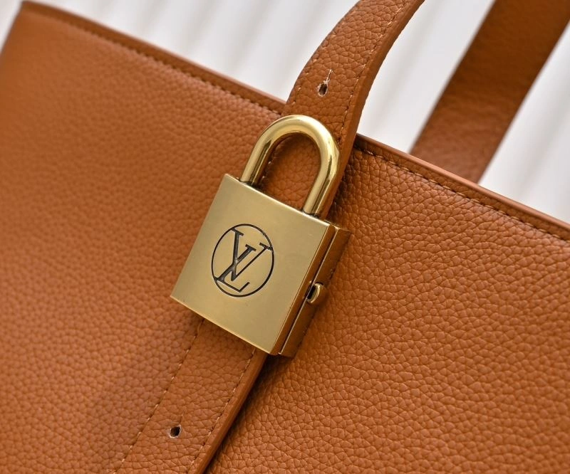 Snug Louis Vuitton Shopping Bags 79520