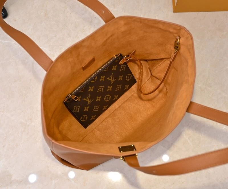 Snug Louis Vuitton Shopping Bags 79520