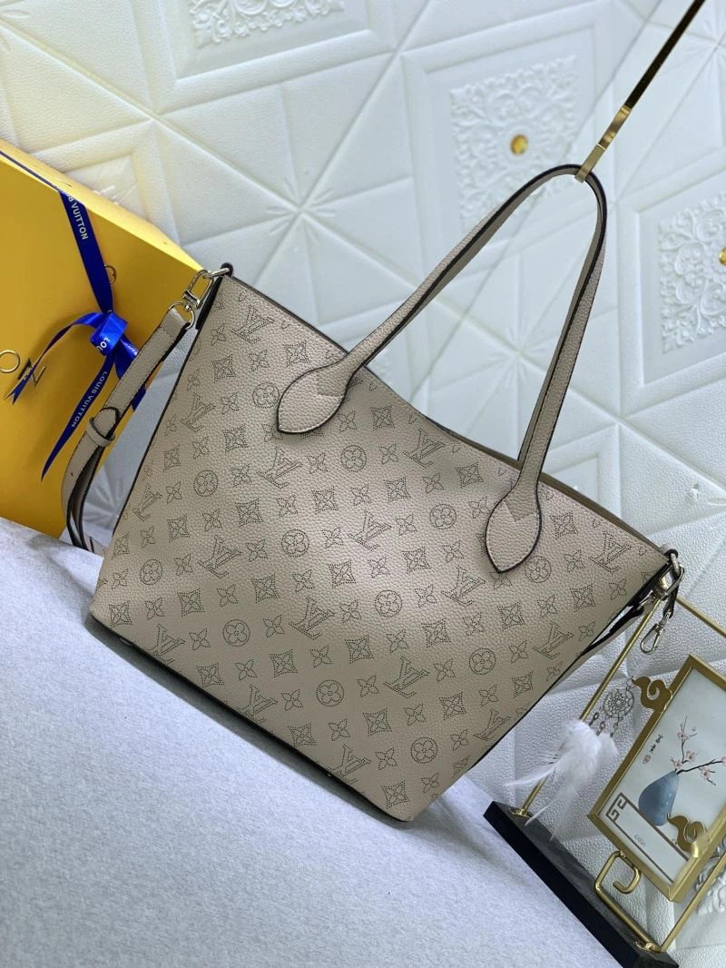 Breathable Louis Vuitton Shopping Bags 79494