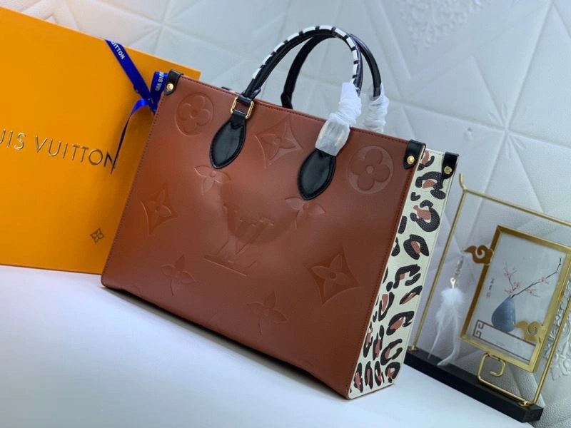 Functional Louis Vuitton Shopping Bags 79493