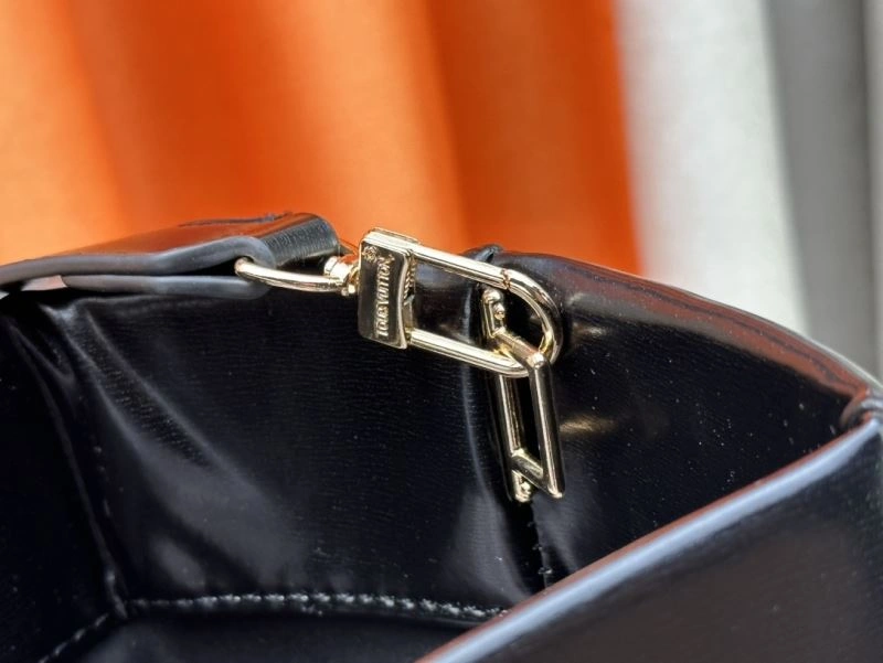 Snug Louis Vuitton Shopping Bags 79471