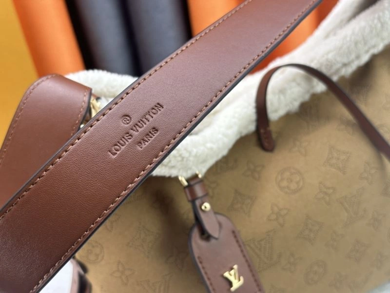 Sophisticated Louis Vuitton Shopping Bags 79449
