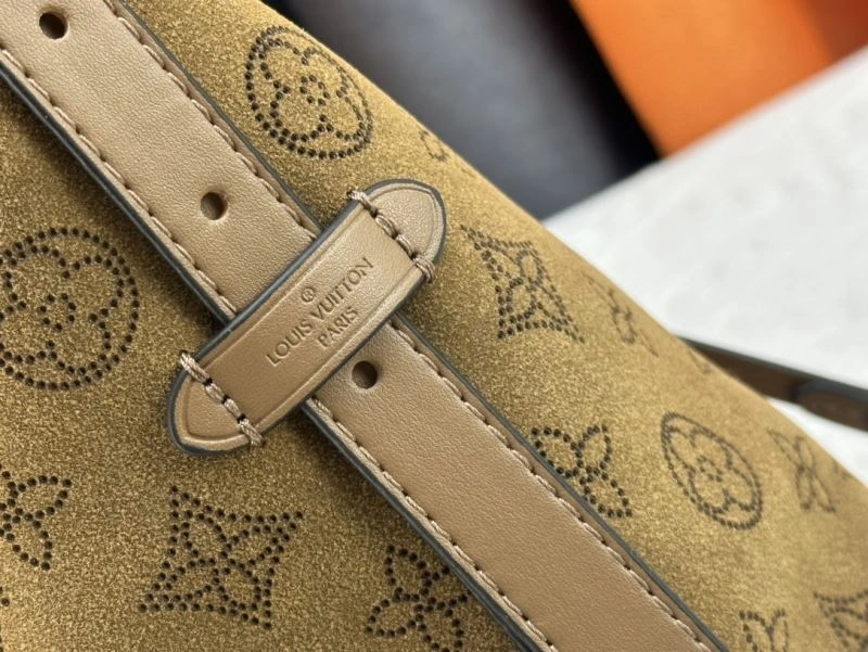 Cozy Louis Vuitton Shopping Bags 79467