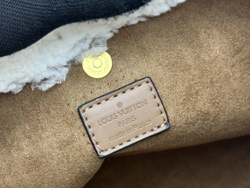 Cozy Louis Vuitton Shopping Bags 79467