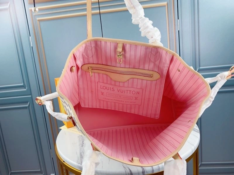 Louis Vuitton Shopping Bags WellDesigned 79457
