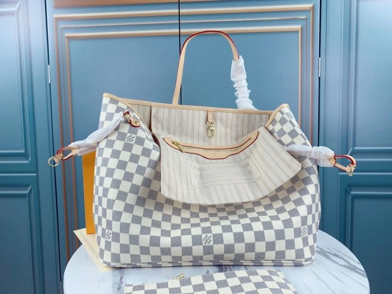 Sporty Louis Vuitton Shopping Bags 79466