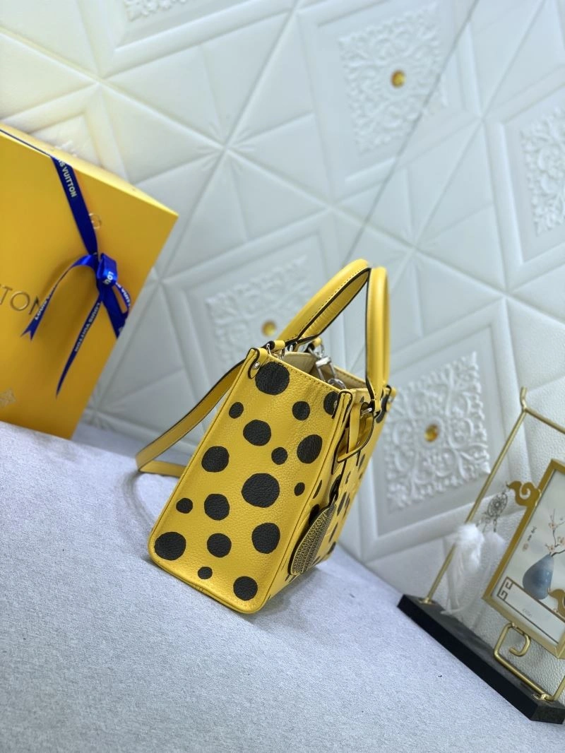 Louis Vuitton Shopping Bags DailyWear 79458