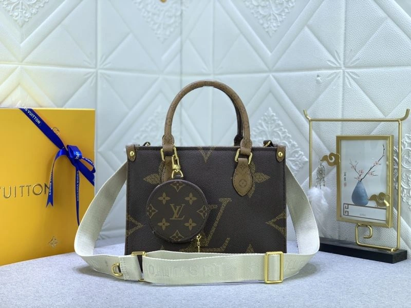 Neat Louis Vuitton Shopping Bags 79448