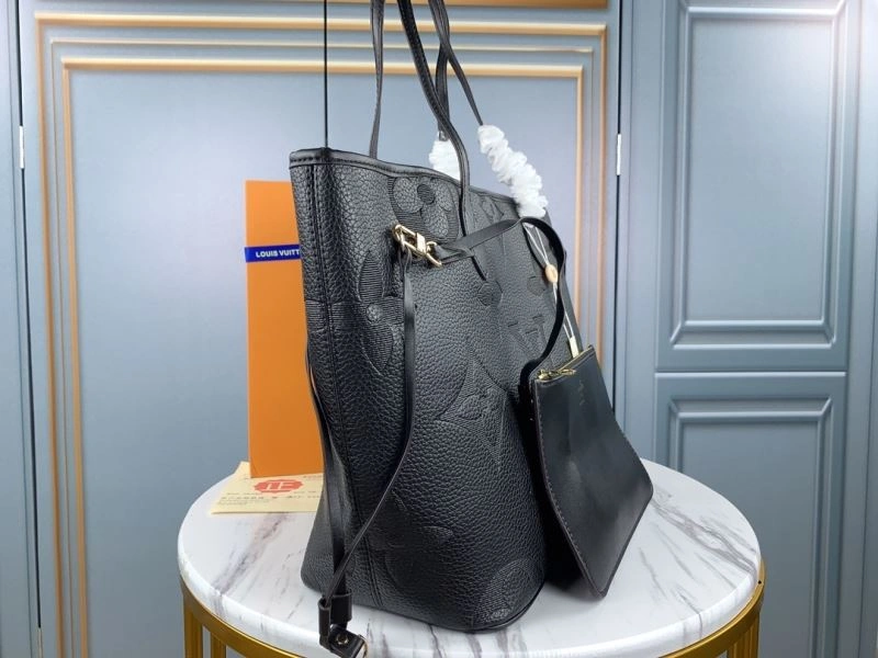 RelaxedFit Louis Vuitton Shopping Bags 79440