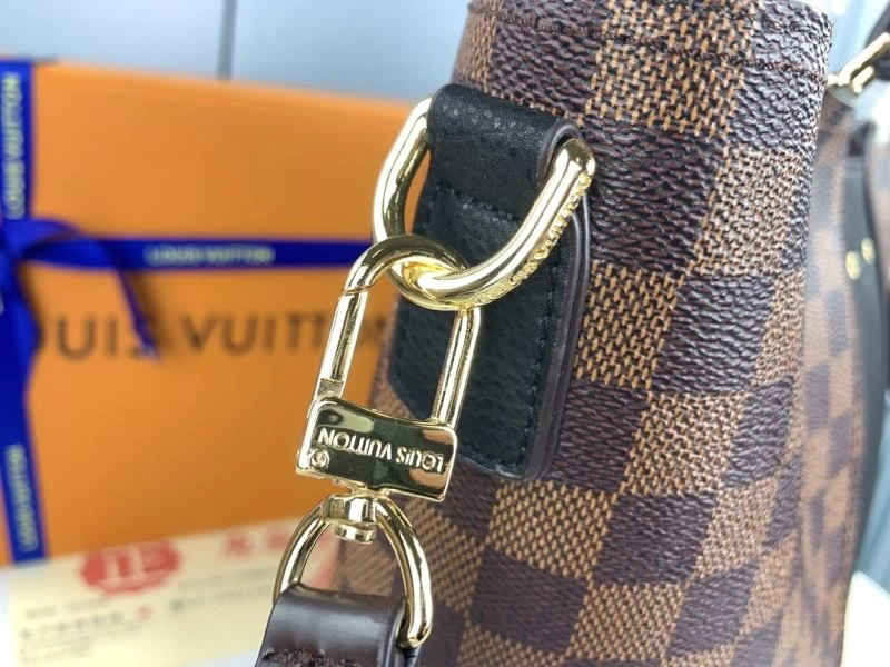 Sustainable Louis Vuitton Shopping Bags 79436