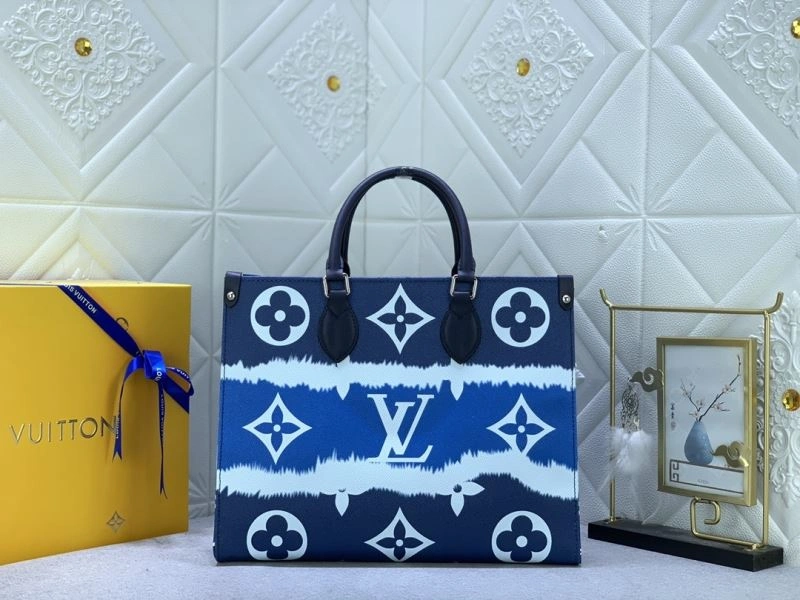 Bold Louis Vuitton Shopping Bags 79431
