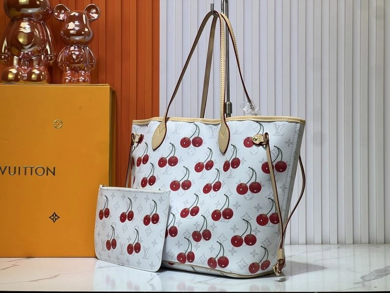 Breathable Louis Vuitton Shopping Bags 79419