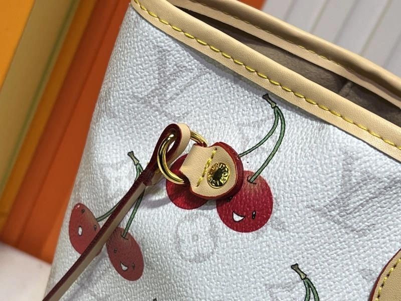 Breathable Louis Vuitton Shopping Bags 79419