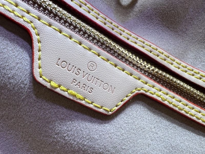 Breathable Louis Vuitton Shopping Bags 79419