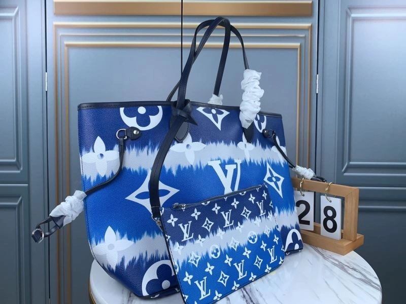 Lightweight Louis Vuitton Shopping Bags 79417