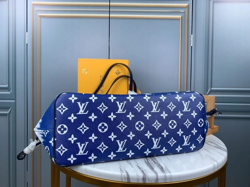 Lightweight Louis Vuitton Shopping Bags 79417
