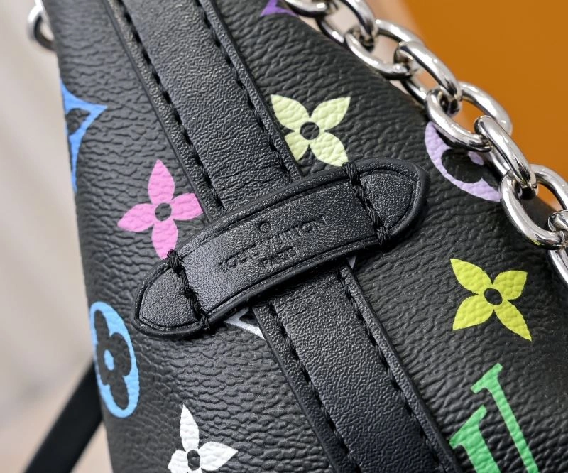 Lightweight Louis Vuitton Shopping Bags 79404