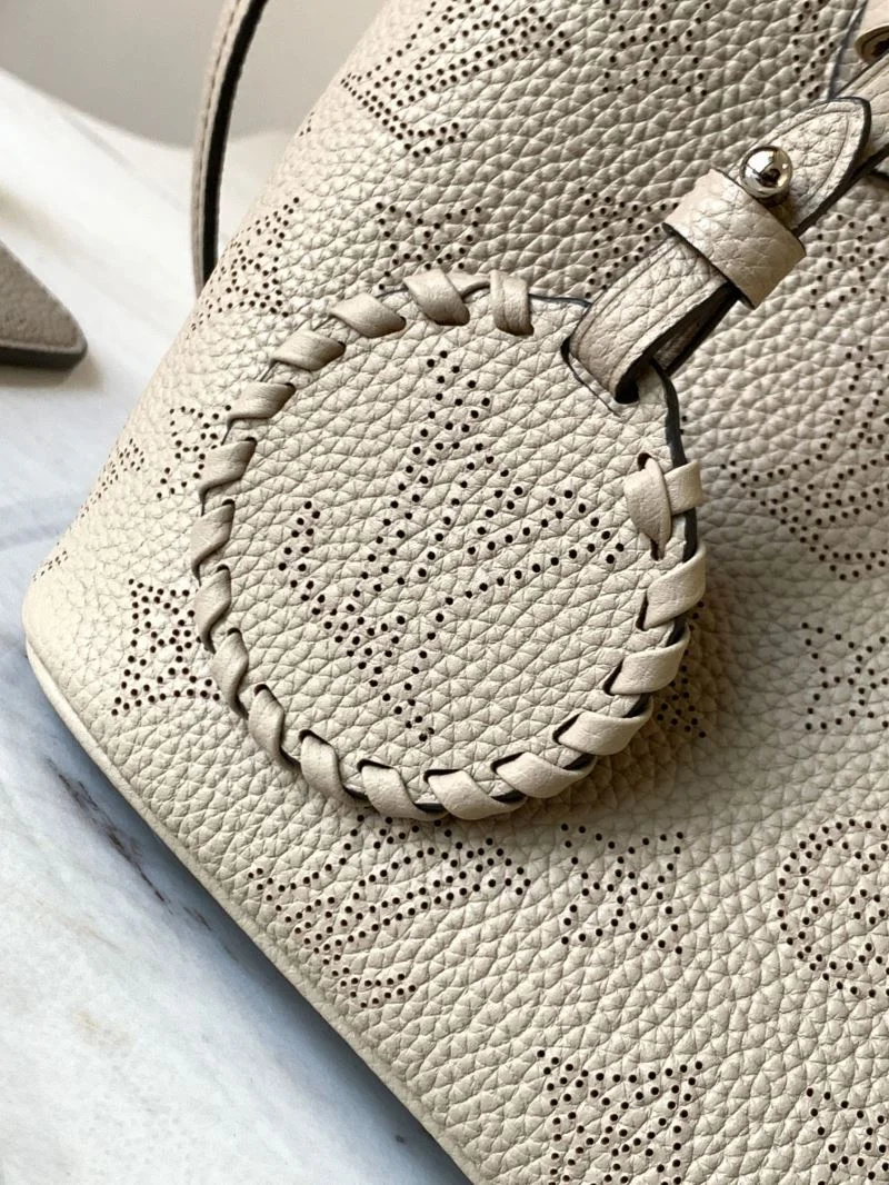 Louis Vuitton Shopping Bags TimelessDesign 39519