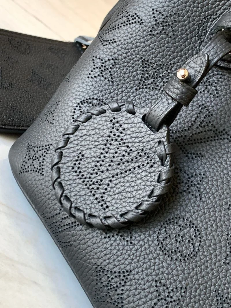 Louis Vuitton Shopping Bags Comfortable 39533