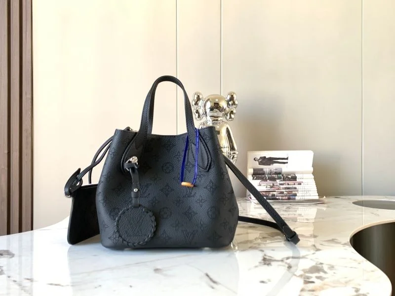 Louis Vuitton Shopping Bags Comfortable 39533