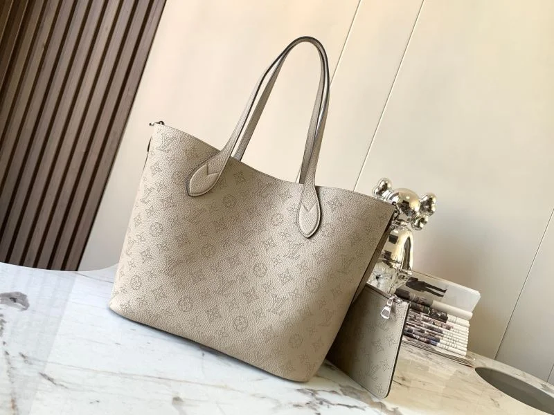 Louis Vuitton Shopping Bags Fashionable 39537
