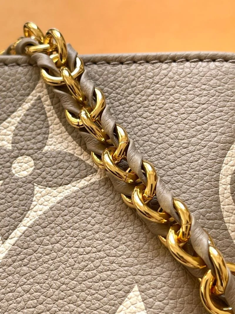 StreetReady Louis Vuitton Shopping Bags 39578