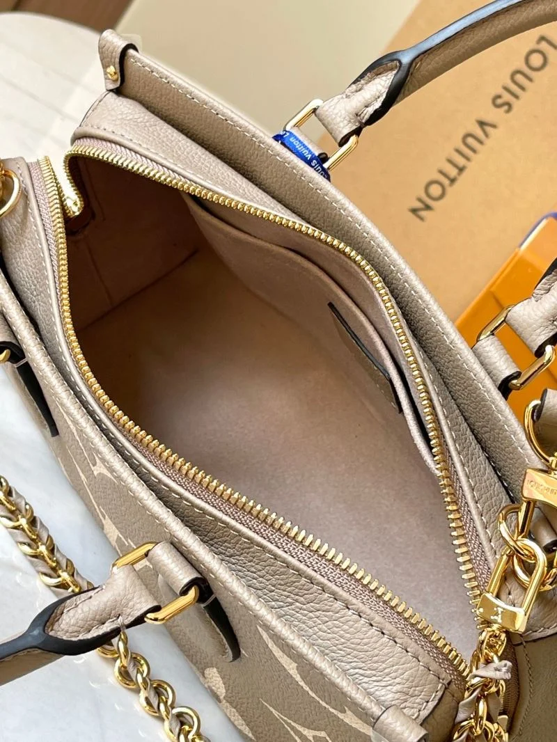 StreetReady Louis Vuitton Shopping Bags 39578