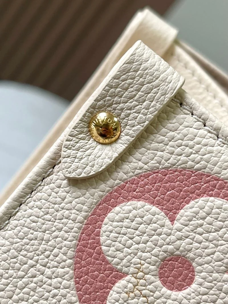Louis Vuitton Shopping Bags WrinkleFree 39526