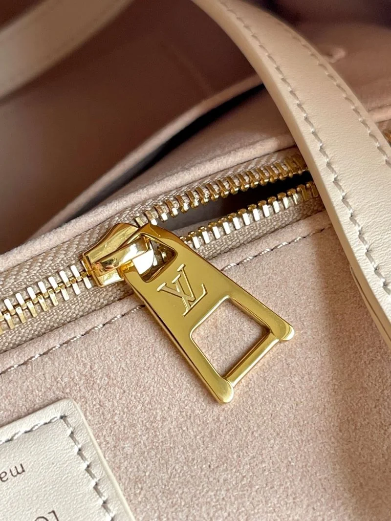 Louis Vuitton Shopping Bags WrinkleFree 39526