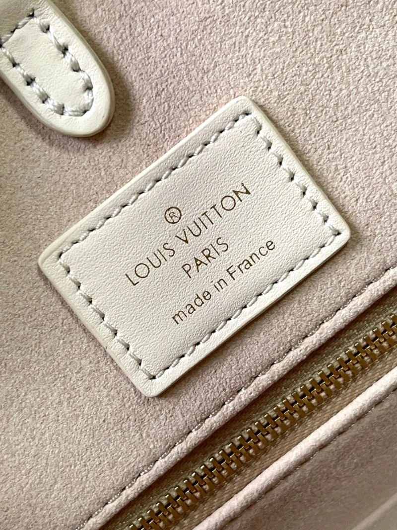 Louis Vuitton Shopping Bags WrinkleFree 39526