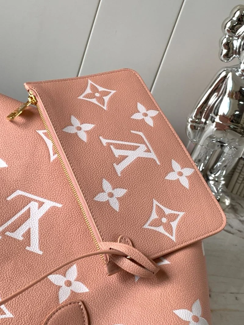 Flexible Louis Vuitton Shopping Bags 39515
