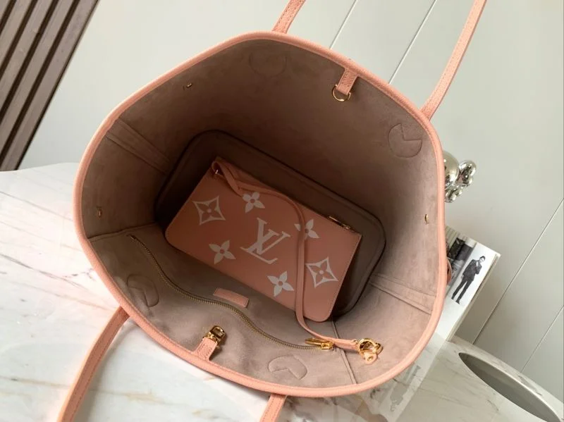 Flexible Louis Vuitton Shopping Bags 39515