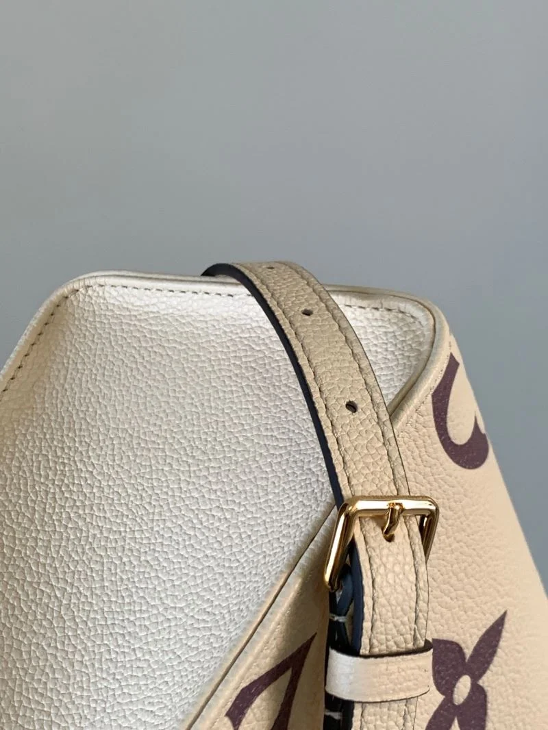 Louis Vuitton Shopping Bags Elegant 39494