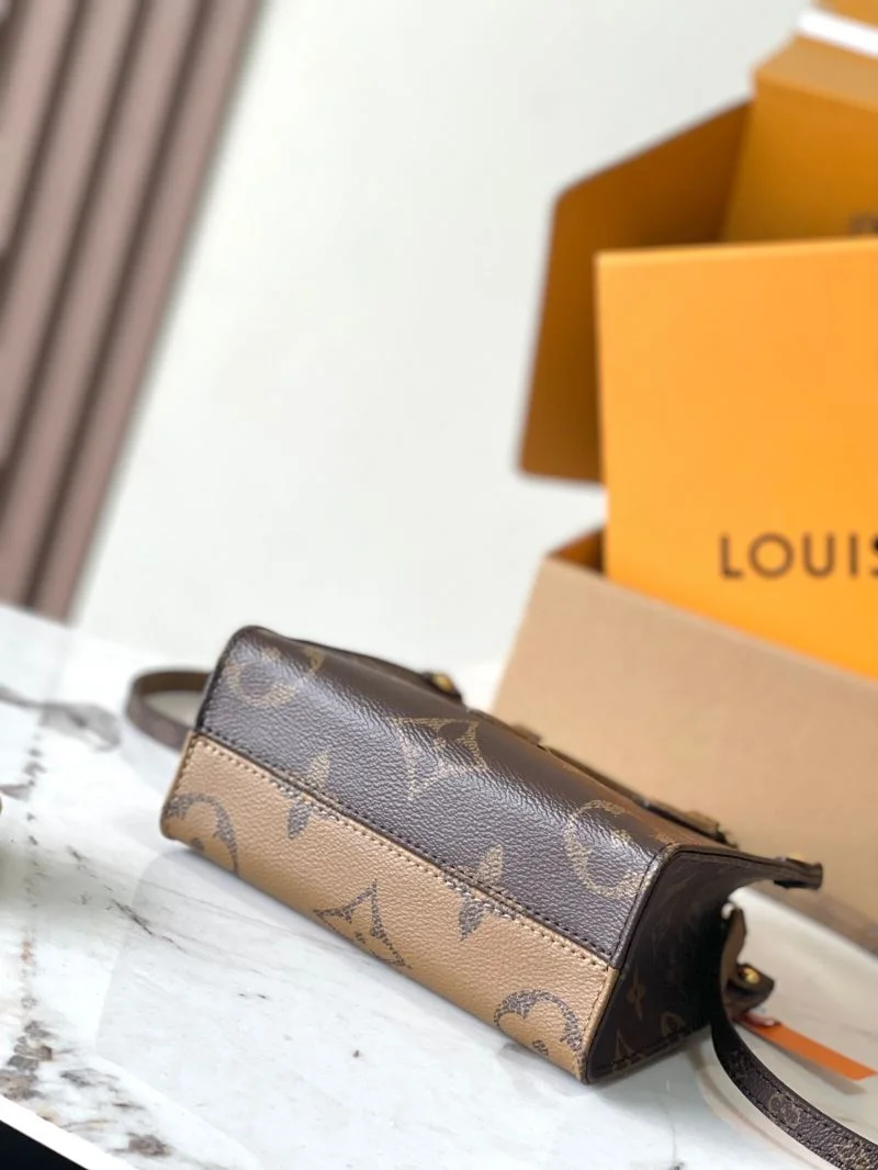 Functional Louis Vuitton Shopping Bags 39492