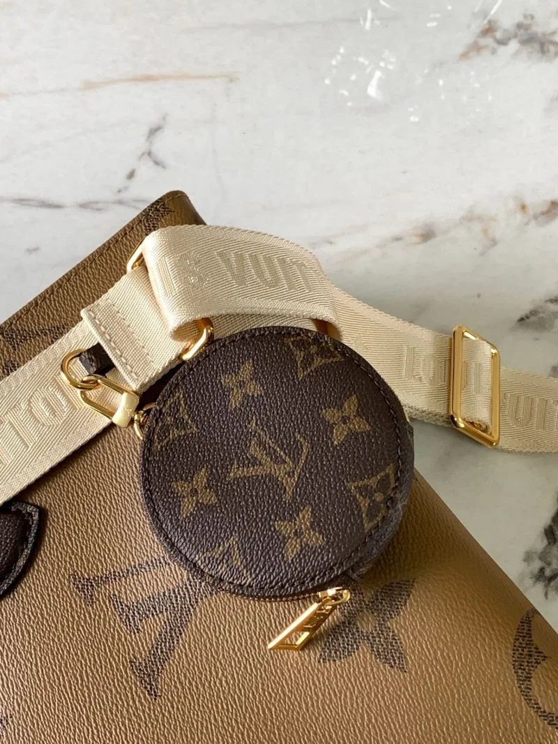 WaterResistant Louis Vuitton Shopping Bags 39504