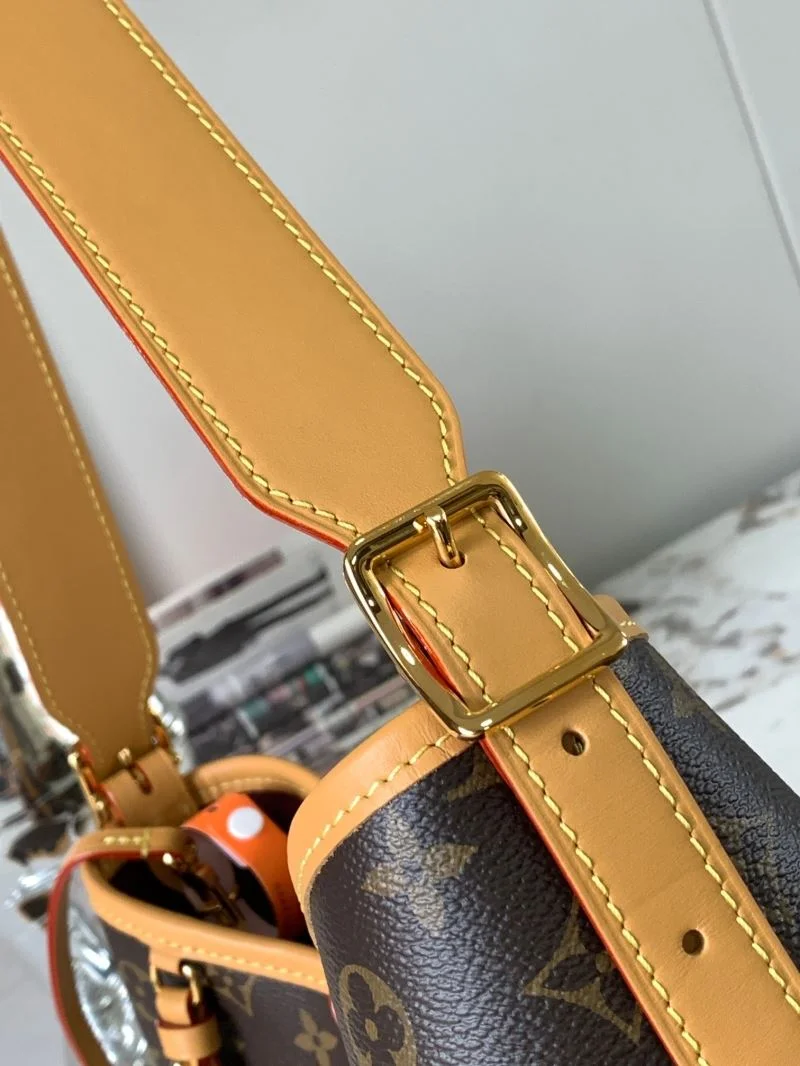 ComfortFit Louis Vuitton Shopping Bags 39502