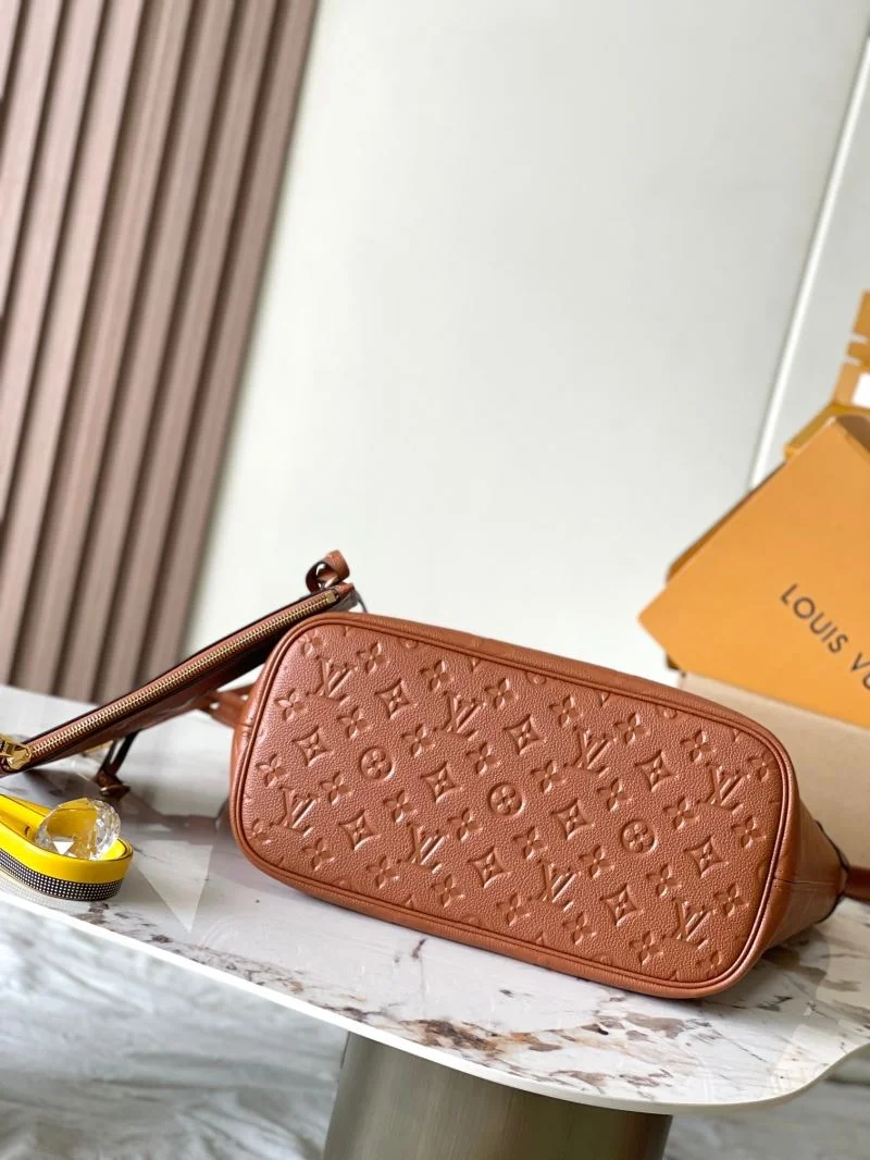 Louis Vuitton Shopping Bags Resilient 39500