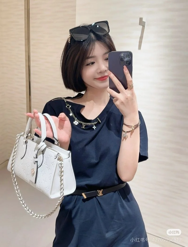 MultiPurpose Louis Vuitton Shopping Bags 39483