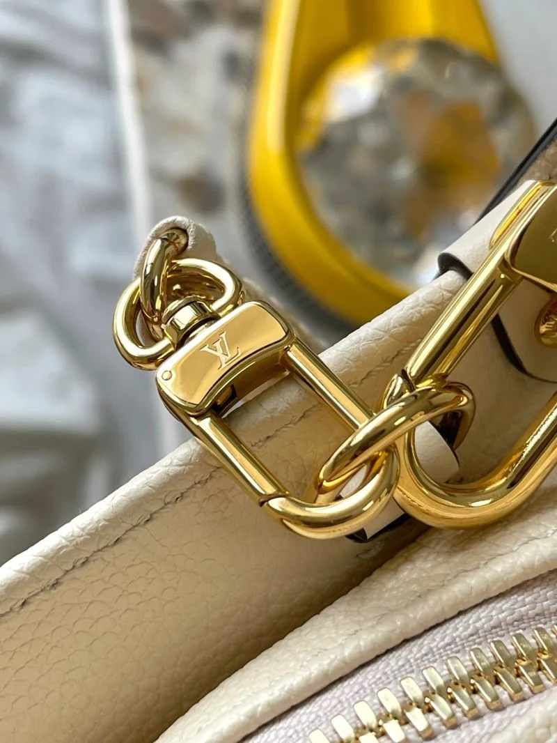 Louis Vuitton Shopping Bags Unisex 39479