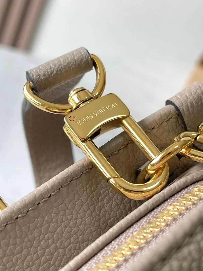 Louis Vuitton Shopping Bags Comfortable 39477