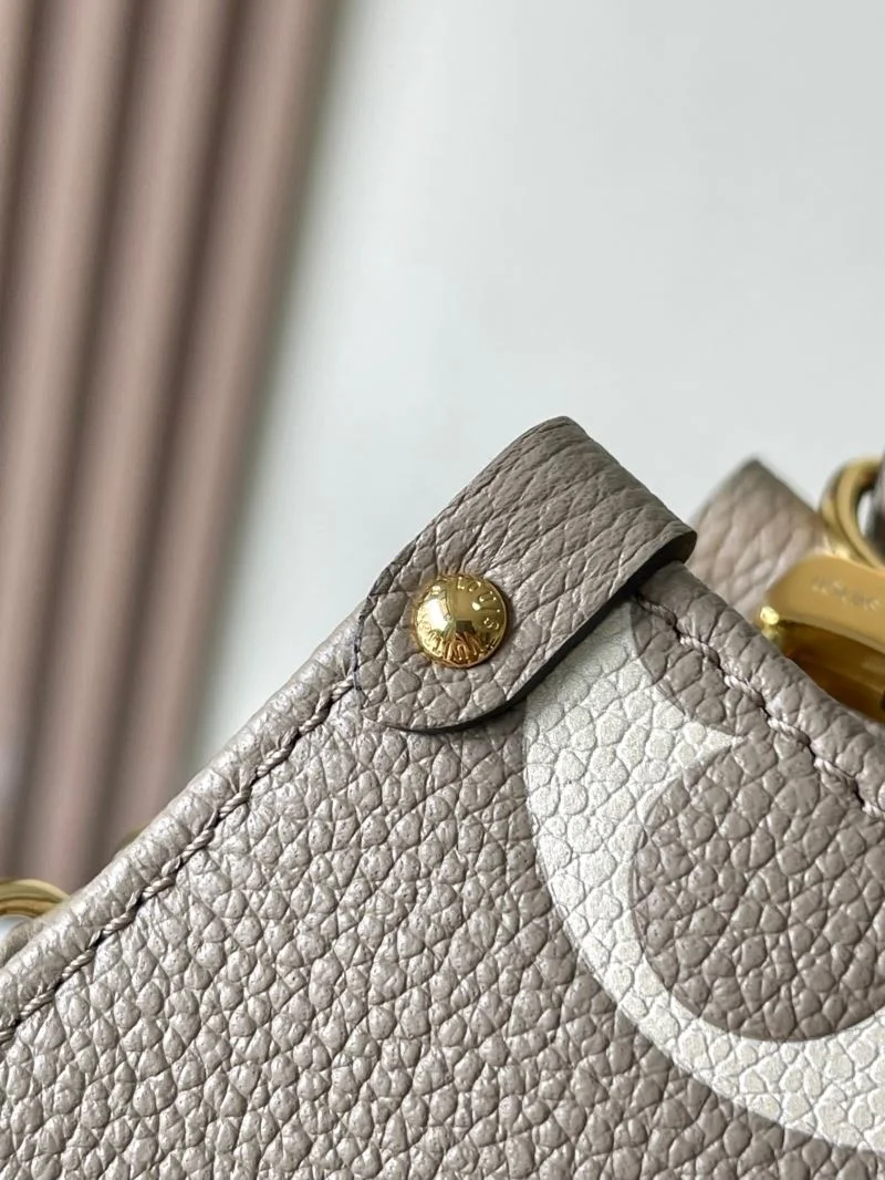 Louis Vuitton Shopping Bags Comfortable 39477