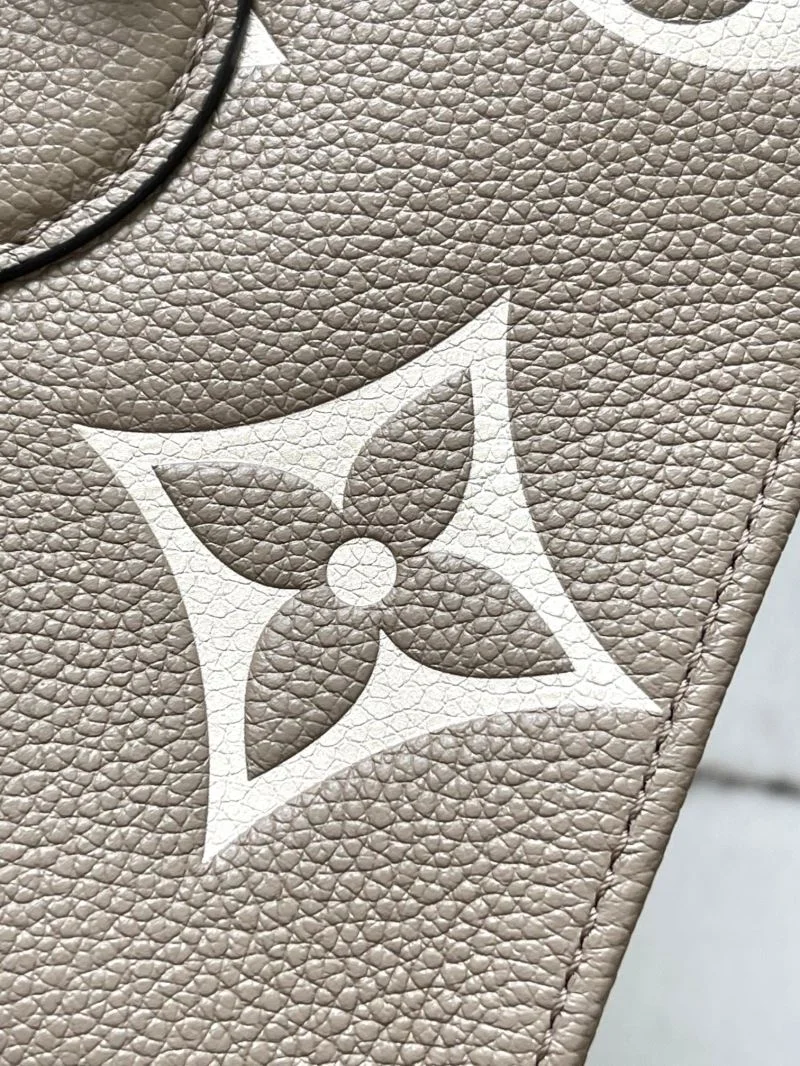 Louis Vuitton Shopping Bags Comfortable 39477