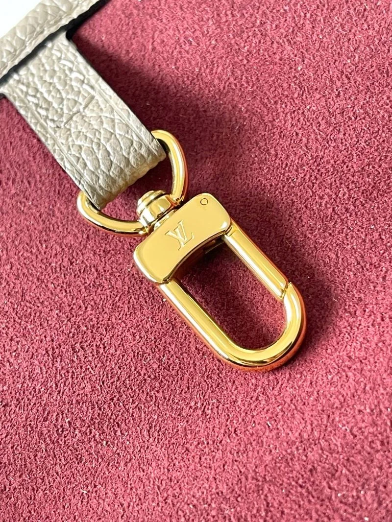 Seasonal Louis Vuitton Shopping Bags 39476