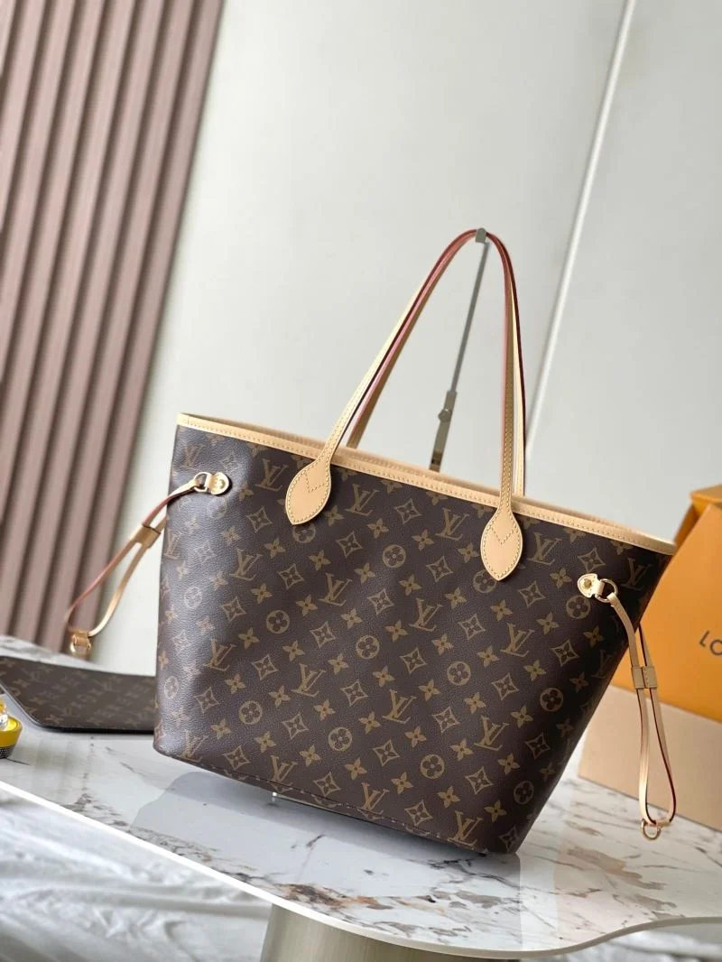 Louis Vuitton Shopping Bags Sleek 39485