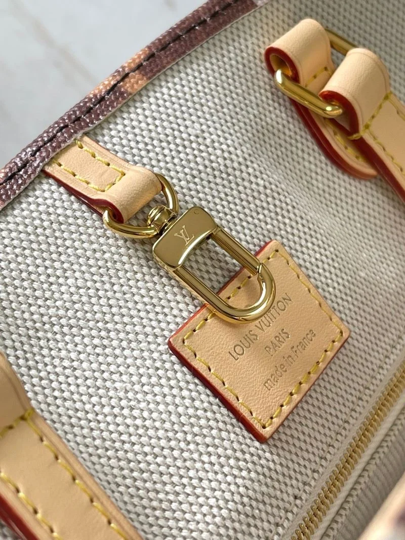 Soft Louis Vuitton Shopping Bags 39469
