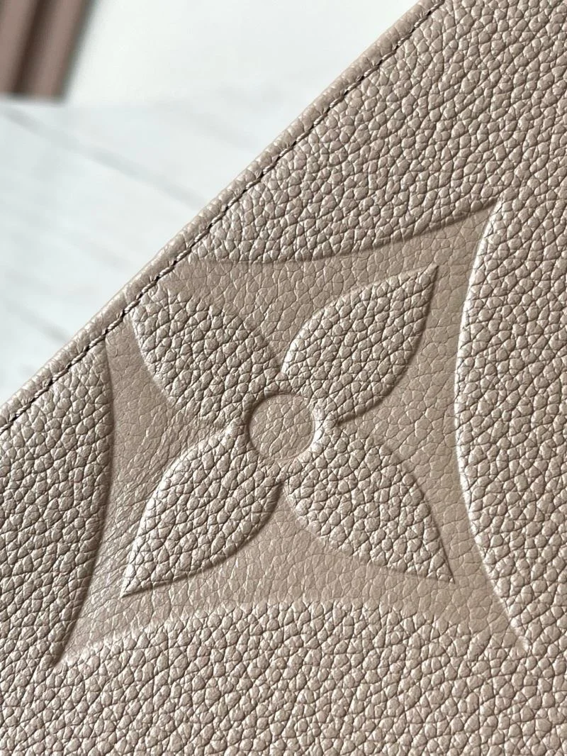 ZeroBulk Louis Vuitton Shopping Bags 39460