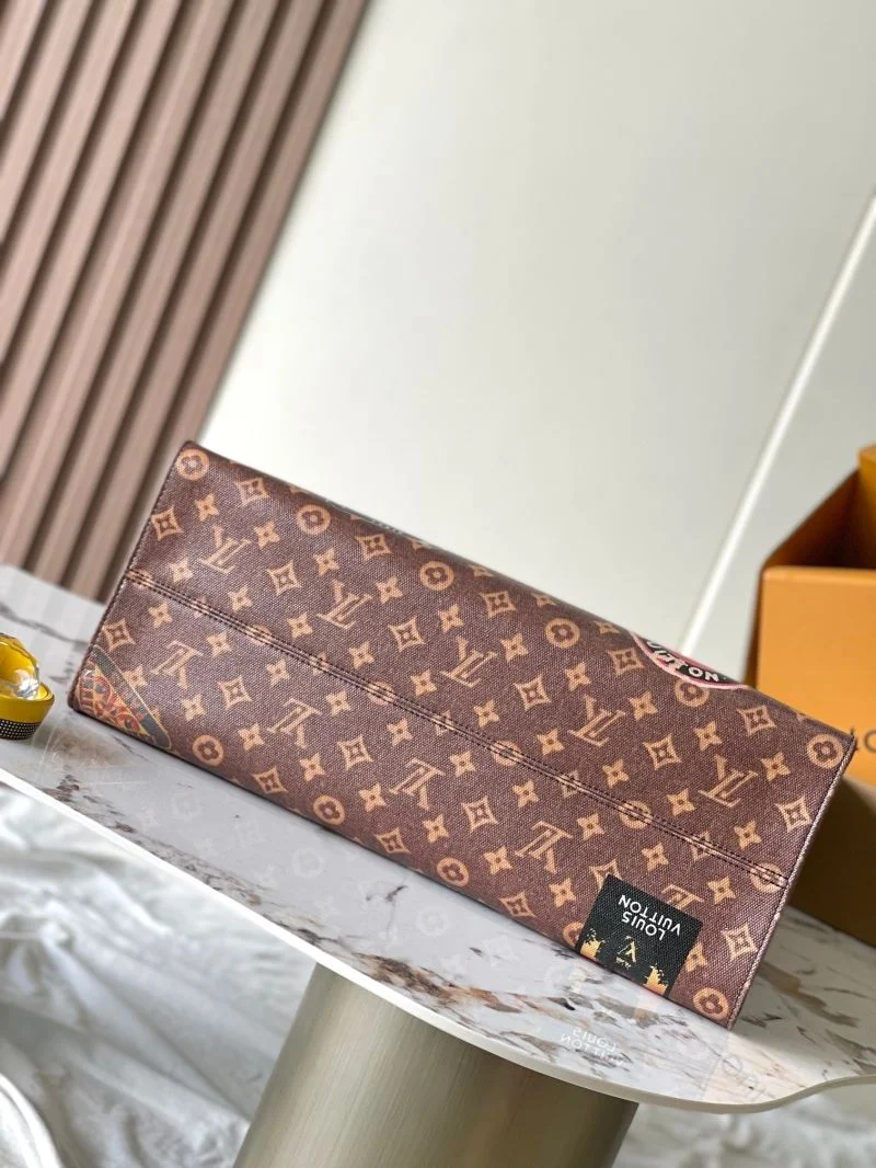 UrbanChic Louis Vuitton Shopping Bags 39456